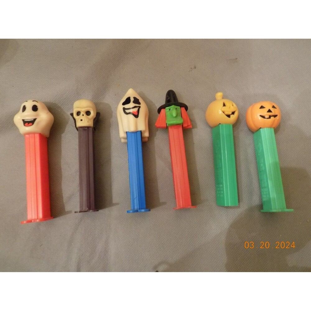 Lot of vintage Halloween Pez dispensers